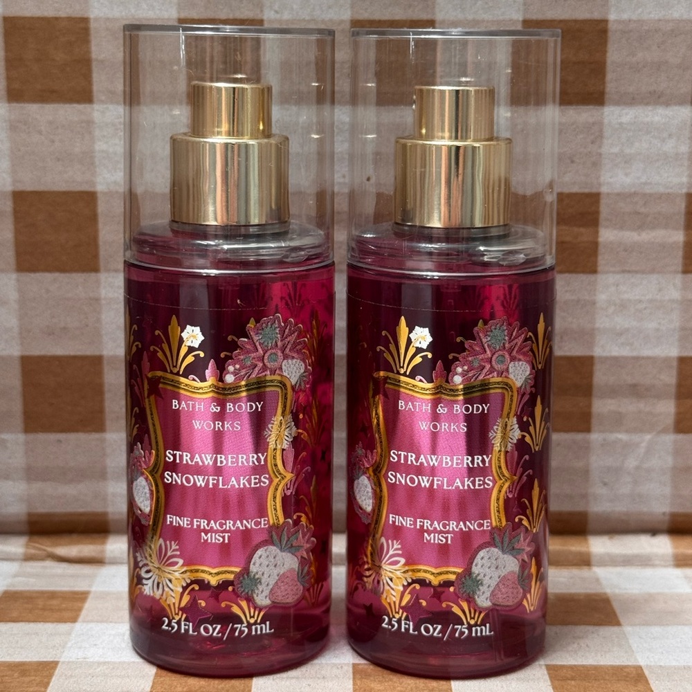 NEW❄️B&BW🍓(2)Strawberry Snowflakes Travel Size 2.5oz Fragrance for hair & body
